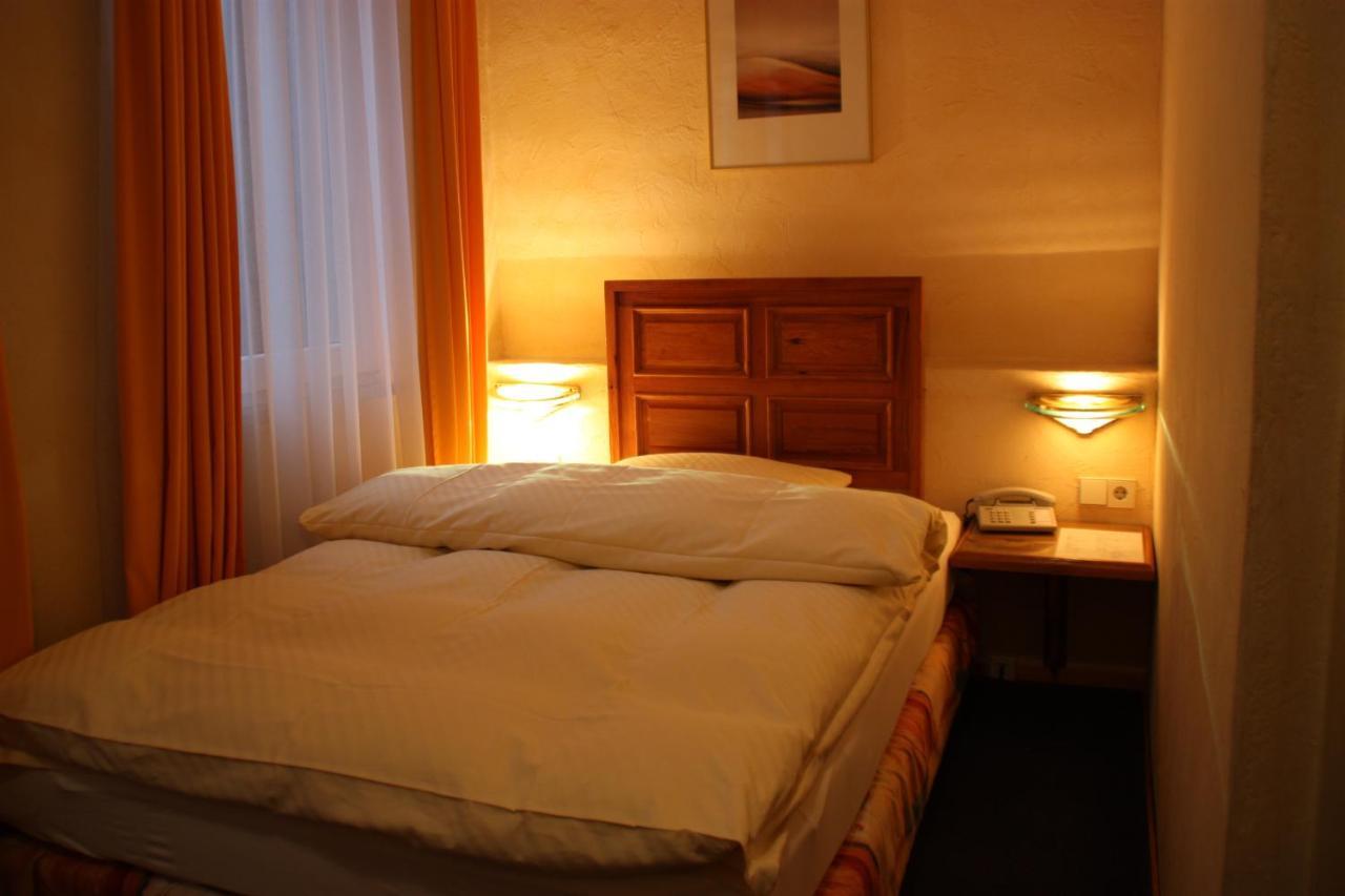 Hotel Heidelberger Hof ภายนอก รูปภาพ