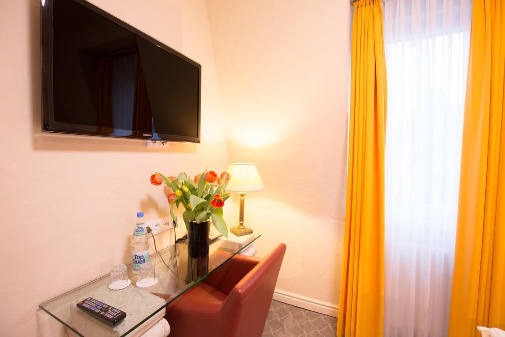Hotel Heidelberger Hof ภายนอก รูปภาพ
