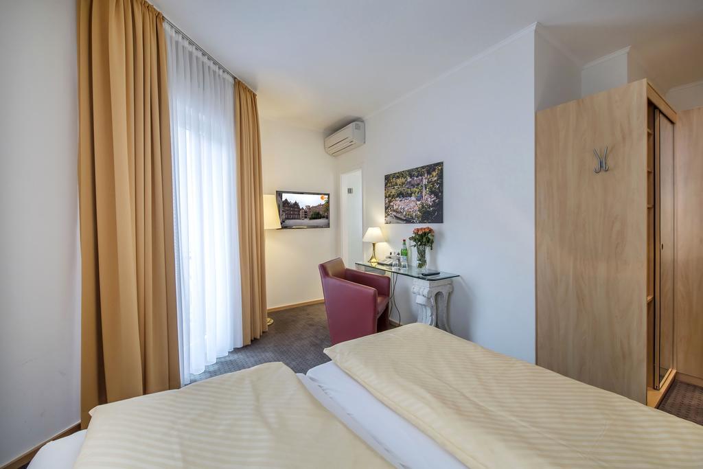 Hotel Heidelberger Hof ภายนอก รูปภาพ