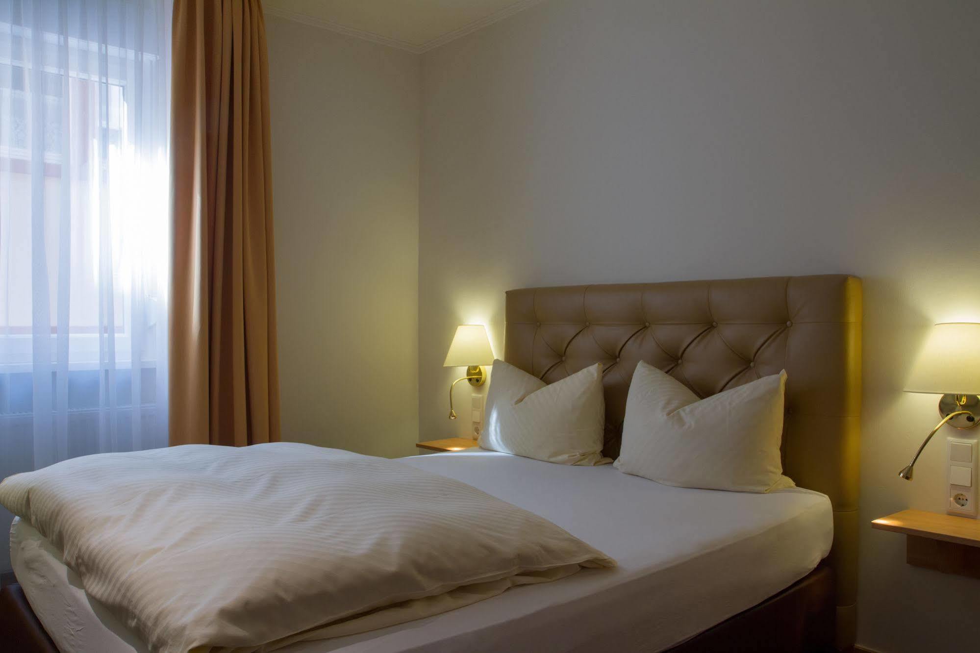 Hotel Heidelberger Hof ภายนอก รูปภาพ